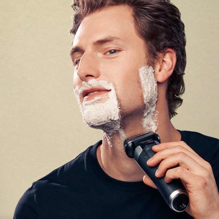 use shaving cream with electric shaver