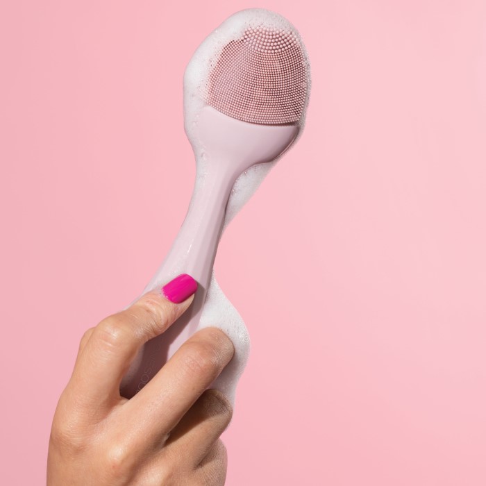sonic facial cleansing brush