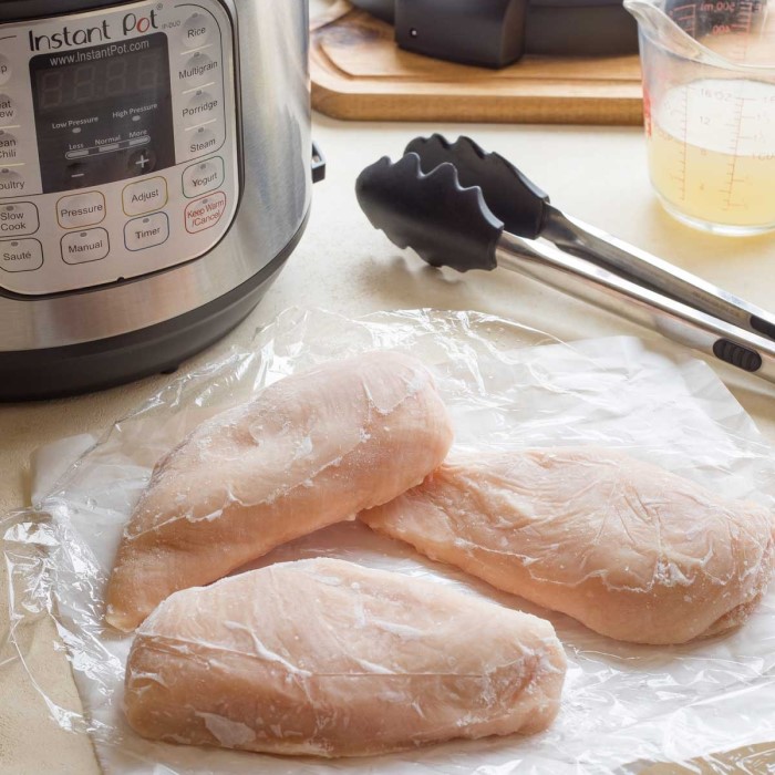 can i put frozen chicken in the crockpot