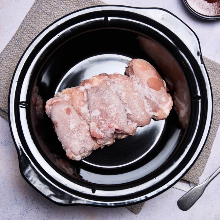 can i put frozen chicken in the crockpot