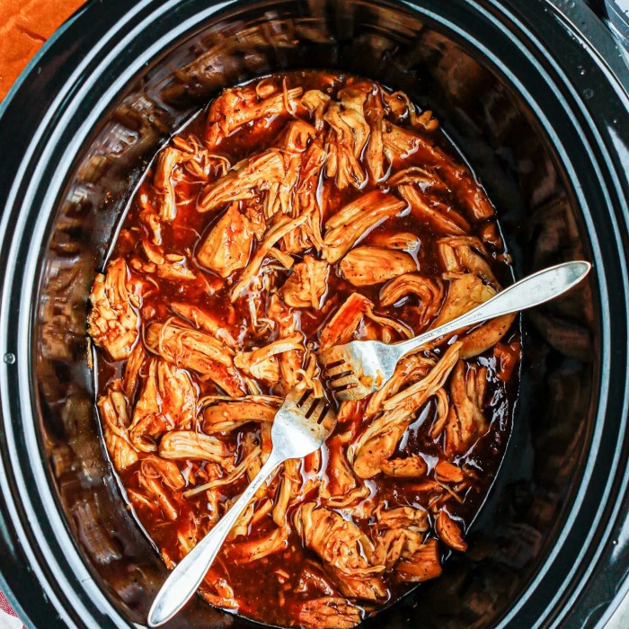 how to make shredded chicken in crockpot