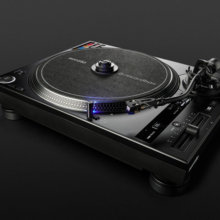 dj turntable