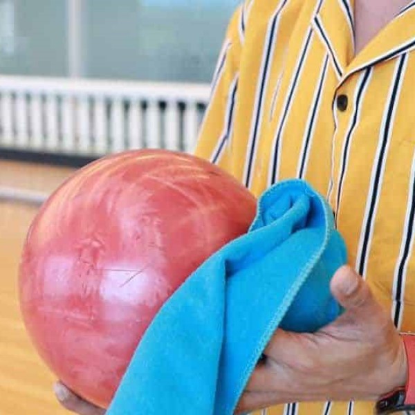 clean a bowling ball